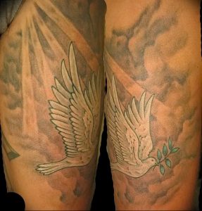 Фото тату голубь 26.10.2018 №074 - tattoo dove - tattoo-photo.ru