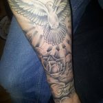 Фото тату голубь 26.10.2018 №084 - tattoo dove - tattoo-photo.ru