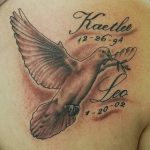 Фото тату голубь 26.10.2018 №107 - tattoo dove - tattoo-photo.ru