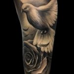 Фото тату голубь 26.10.2018 №117 - tattoo dove - tattoo-photo.ru