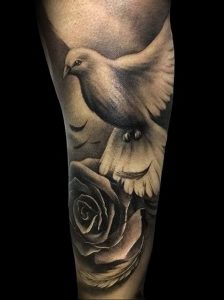 Фото тату голубь 26.10.2018 №117 - tattoo dove - tattoo-photo.ru