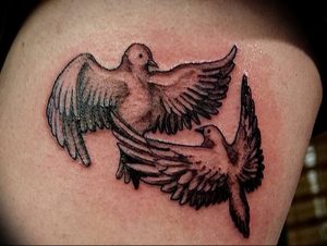 Фото тату голубь 26.10.2018 №154 - tattoo dove - tattoo-photo.ru