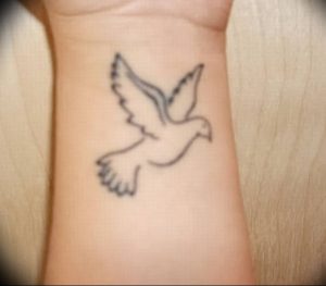 Фото тату голубь 26.10.2018 №157 - tattoo dove - tattoo-photo.ru