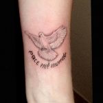 Фото тату голубь 26.10.2018 №196 - tattoo dove - tattoo-photo.ru