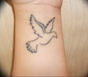 Фото тату голубь 26.10.2018 №202 - tattoo dove - tattoo-photo.ru