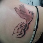 Фото тату голубь 26.10.2018 №224 - tattoo dove - tattoo-photo.ru
