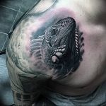 Фото тату игуана 26.10.2018 №012 - tattoo iguana - tattoo-photo.ru