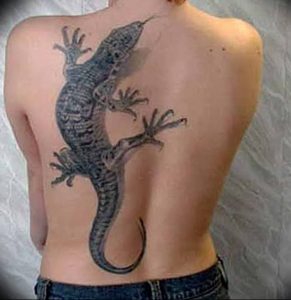 Фото тату игуана 26.10.2018 №022 - tattoo iguana - tattoo-photo.ru