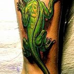 Фото тату игуана 26.10.2018 №023 - tattoo iguana - tattoo-photo.ru