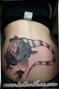 Фото тату игуана 26.10.2018 №038 - tattoo iguana - tattoo-photo.ru