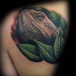 Фото тату игуана 26.10.2018 №056 - tattoo iguana - tattoo-photo.ru