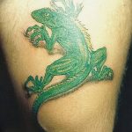 Фото тату игуана 26.10.2018 №057 - tattoo iguana - tattoo-photo.ru