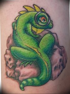 Фото тату игуана 26.10.2018 №059 - tattoo iguana - tattoo-photo.ru