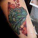 Фото тату игуана 26.10.2018 №062 - tattoo iguana - tattoo-photo.ru