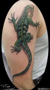 Фото тату игуана 26.10.2018 №066 - tattoo iguana - tattoo-photo.ru