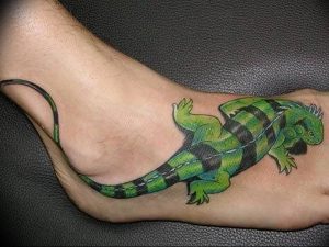 Фото тату игуана 26.10.2018 №077 - tattoo iguana - tattoo-photo.ru