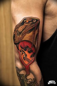 Фото тату игуана 26.10.2018 №084 - tattoo iguana - tattoo-photo.ru