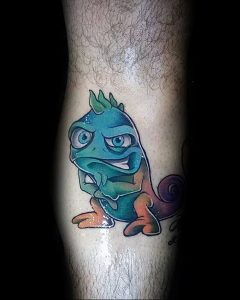 Фото тату игуана 26.10.2018 №085 - tattoo iguana - tattoo-photo.ru