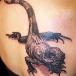 Фото тату игуана 26.10.2018 №090 - tattoo iguana - tattoo-photo.ru