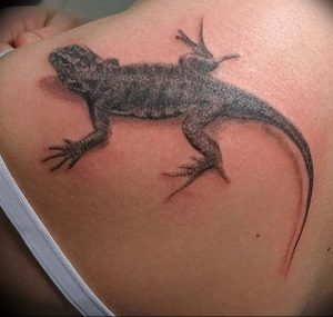 Фото тату игуана 26.10.2018 №112 - tattoo iguana - tattoo-photo.ru