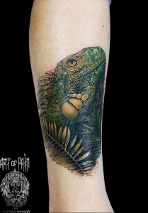 Фото тату игуана 26.10.2018 №124 - tattoo iguana - tattoo-photo.ru
