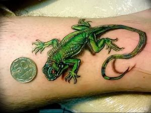 Фото тату игуана 26.10.2018 №125 - tattoo iguana - tattoo-photo.ru
