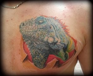 Фото тату игуана 26.10.2018 №132 - tattoo iguana - tattoo-photo.ru