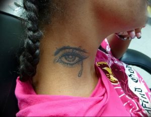 Фото тату слеза под глазом 10.10.2018 №040 - tattoo is a tear under the eye - tattoo-photo.ru