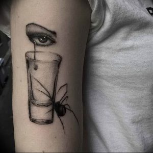 Фото тату слеза под глазом 10.10.2018 №047 - tattoo is a tear under the eye - tattoo-photo.ru