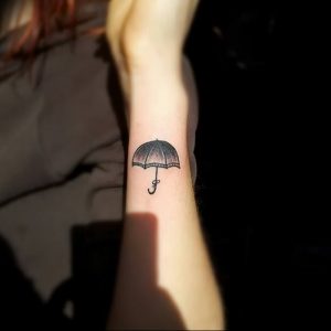 Фото рисунка тату зонтик 06.10.2018 №049 - tattoo umbrella - tattoo-photo.ru