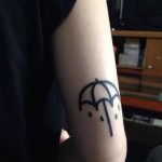 Фото рисунка тату зонтик 06.10.2018 №079 - tattoo umbrella - tattoo-photo.ru