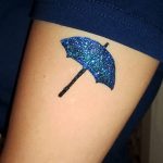 Фото рисунка тату зонтик 06.10.2018 №125 - tattoo umbrella - tattoo-photo.ru