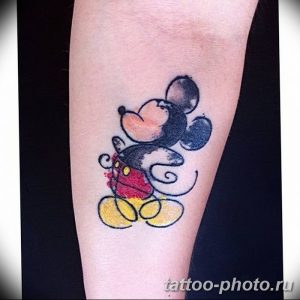 Фото рисунка Тату Микки Маус 20.11.2018 №027 - Tattoo Mickey Mouse - tattoo-photo.ru