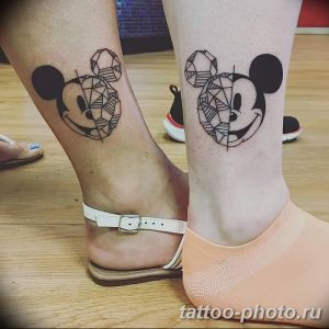 Фото рисунка Тату Микки Маус 20.11.2018 №029 - Tattoo Mickey Mouse - tattoo-photo.ru
