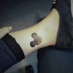 Фото рисунка Тату Микки Маус 20.11.2018 №039 - Tattoo Mickey Mouse - tattoo-photo.ru