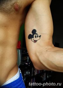 Фото рисунка Тату Микки Маус 20.11.2018 №077 - Tattoo Mickey Mouse - tattoo-photo.ru