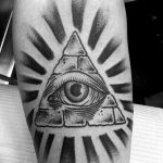 фото рисунка тату глаз в треугольнике 27.11.2018 №197 - tattoo of eyes - tattoo-photo.ru