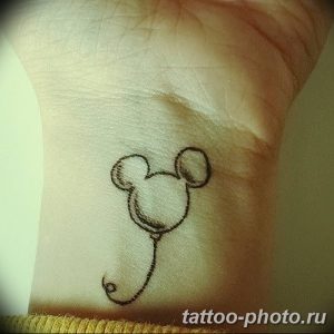 Фото рисунка Тату Микки Маус 20.11.2018 №018 - Tattoo Mickey Mouse - tattoo-photo.ru