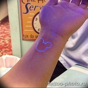 Фото рисунка Тату Микки Маус 20.11.2018 №020 - Tattoo Mickey Mouse - tattoo-photo.ru