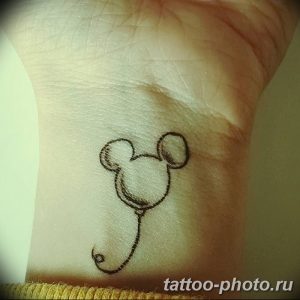 Фото рисунка Тату Микки Маус 20.11.2018 №087 - Tattoo Mickey Mouse - tattoo-photo.ru