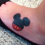 Фото рисунка Тату Микки Маус 20.11.2018 №117 - Tattoo Mickey Mouse - tattoo-photo.ru