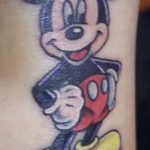 Фото рисунка Тату Микки Маус 20.11.2018 №157 - Tattoo Mickey Mouse - tattoo-photo.ru