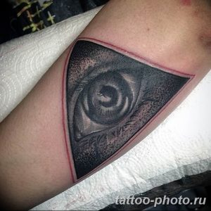 фото рисунка тату глаз в треугольнике 27.11.2018 №053 - tattoo of eyes - tattoo-photo.ru