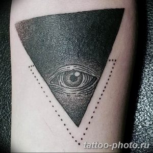 фото рисунка тату глаз в треугольнике 27.11.2018 №054 - tattoo of eyes - tattoo-photo.ru