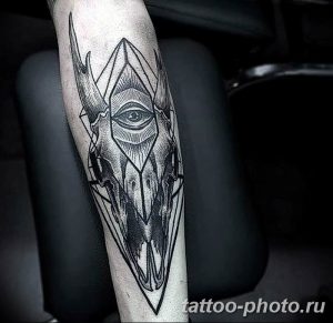 фото рисунка тату глаз в треугольнике 27.11.2018 №058 - tattoo of eyes - tattoo-photo.ru