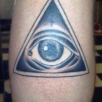 фото рисунка тату глаз в треугольнике 27.11.2018 №112 - tattoo of eyes - tattoo-photo.ru