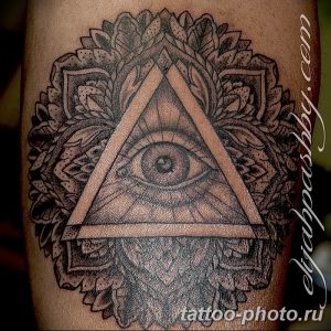 фото рисунка тату глаз в треугольнике 27.11.2018 №184 - tattoo of eyes - tattoo-photo.ru