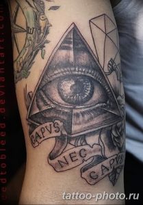 фото рисунка тату глаз в треугольнике 27.11.2018 №188 - tattoo of eyes - tattoo-photo.ru