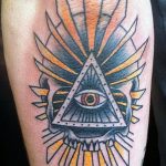 фото рисунка тату глаз в треугольнике 27.11.2018 №226 - tattoo of eyes - tattoo-photo.ru
