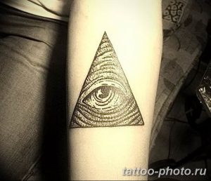 фото рисунка тату глаз в треугольнике 27.11.2018 №230 - tattoo of eyes - tattoo-photo.ru